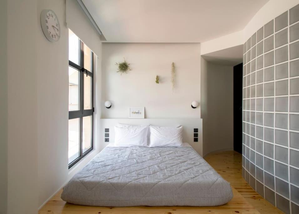 Hoppersgr- Amazing In The Heart Of - 4 Athen